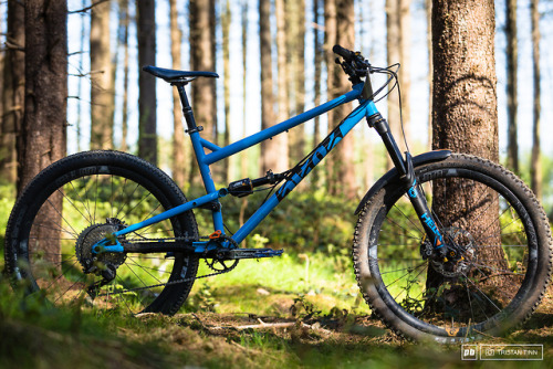matebax:7 Bikes From Peaty’s Steel City DH 2018 - Pinkbike