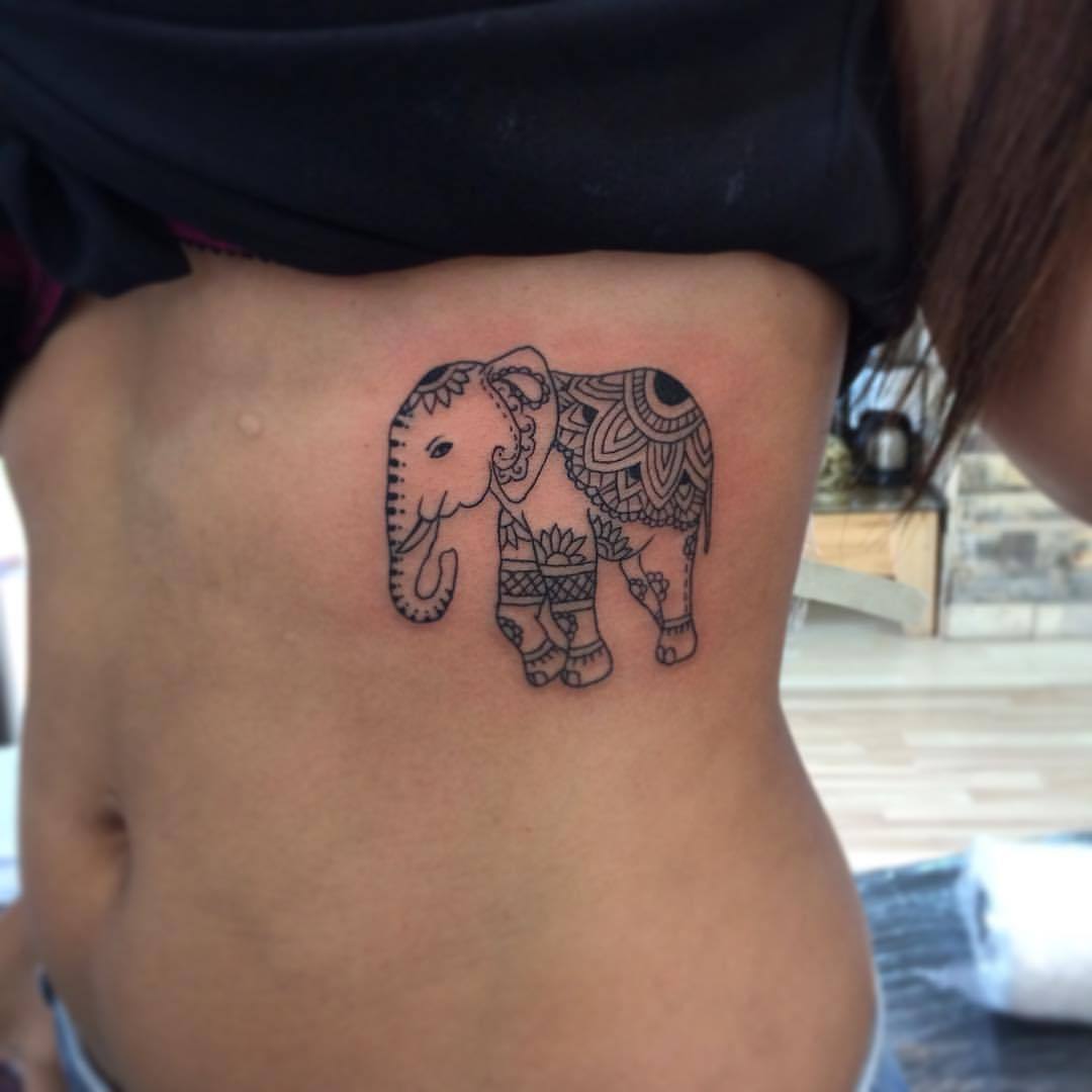 #Tattoo #tattoos #Tatto #tatu #tatuaje #tatuajes #hindu #elefante #lineas #linea