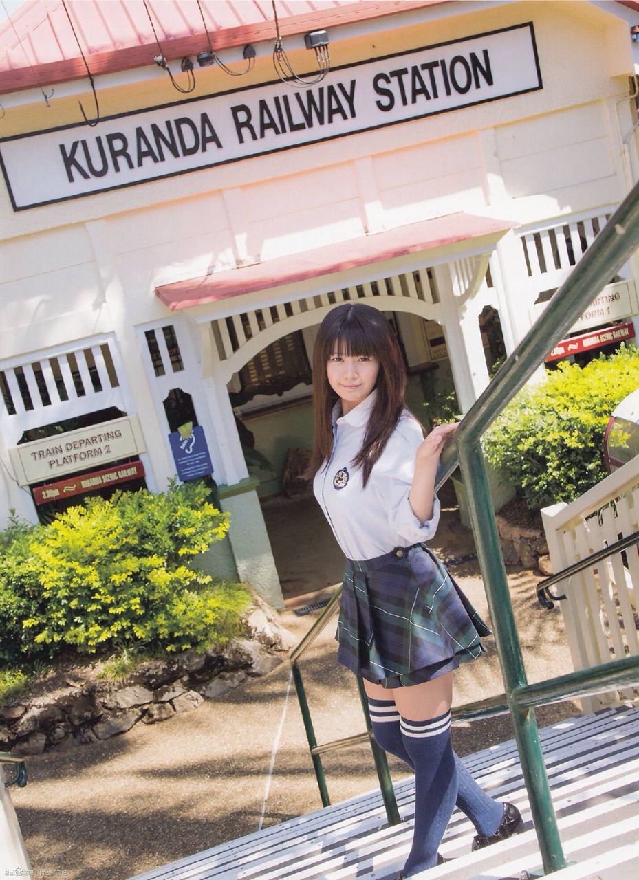 genkudo:  【2ch】ニュー速クオリティ:【画像】声優の竹達彩奈のエッチな太ももｗｗｗｗｗｗ