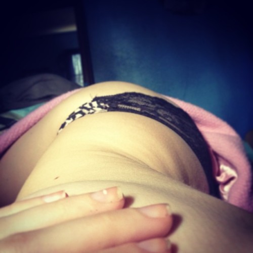 d-r-e-a-a-m:  Side view of all my curves. 😝🐻💗