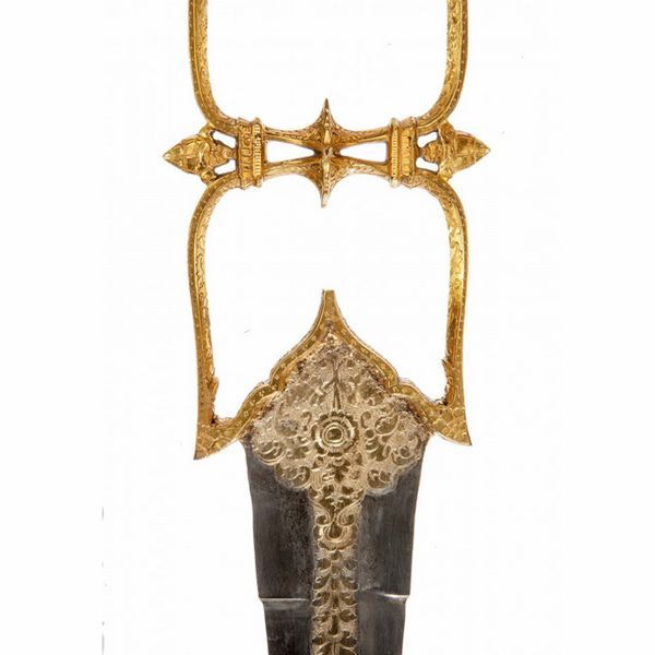 art-of-swords:  Indian (Kutch) Gold-Plated Katar Dated: 19th century Measurements: