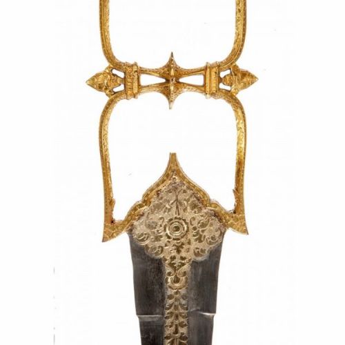 art-of-swords:  Indian (Kutch) Gold-Plated Katar Dated: 19th century Measurements: height with scabbard 52cm / 20.5 in Height with mount 55 cm / 21.7 in With slender tapering double-edged blade of flattened hexagonal section changing to stiff diamond