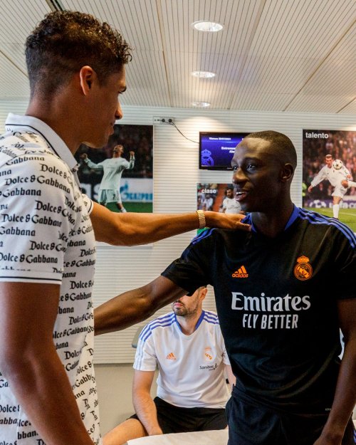 Raphael Varane se despidió de la plantilla | 30.07.2021Varane says goodbye to the squad.