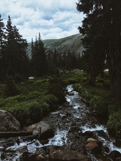 forloveandrunning:Forever trying to capture the beauty of running water