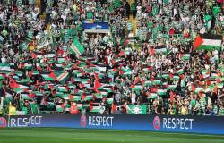 momo33me:Celtic Fc  fans Scotch people give Israelis lesson in history from football stadium “ Bir El Sabe’ is Palestinian town, belongs to its people, you have no rights to claim “18 August 2016