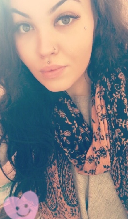 baabycunt: Cheeeeeezzzz  Jesus Christ, dying right now. Girl you are beautiful