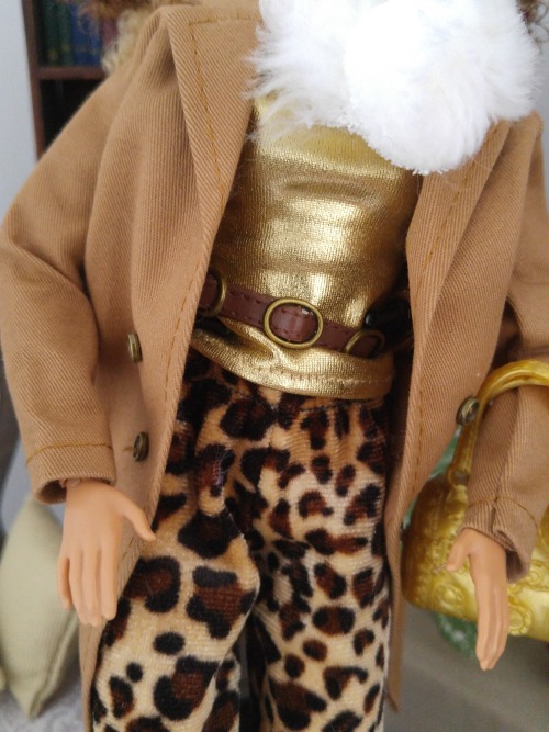 A Very Brown Winter Collection - Tan coat + Leopard flare pantsHere I went for a “happy hour” look, 