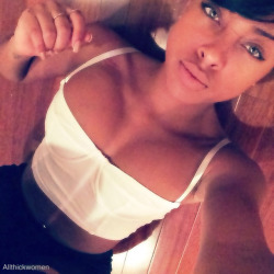 Allthickwomen:  Nikayla Sherón