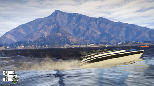 gamefreaksnz:  Grand Theft Auto V: 12 new screens unveiledRockstar has delivered a bunch of new GTA V screenshots showing off key gameplay features including car, plane and helicopter chases.