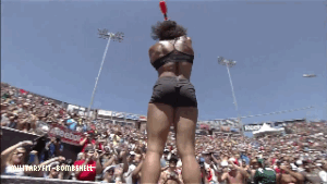 jaiking:  athleticsistas:  Elisabeth Akinwale http://www.youtube.com/watch?v=eAVNXvAOWzY