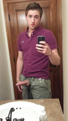 webcamwanker:  See more nude guys and gay cam boys i have watched on live gay cam 