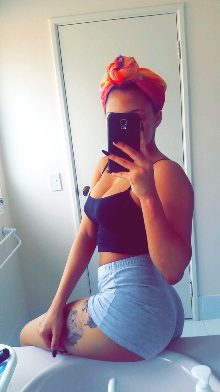 bthechangeuwant2cintheworld:  My snap shenanigans Pt2