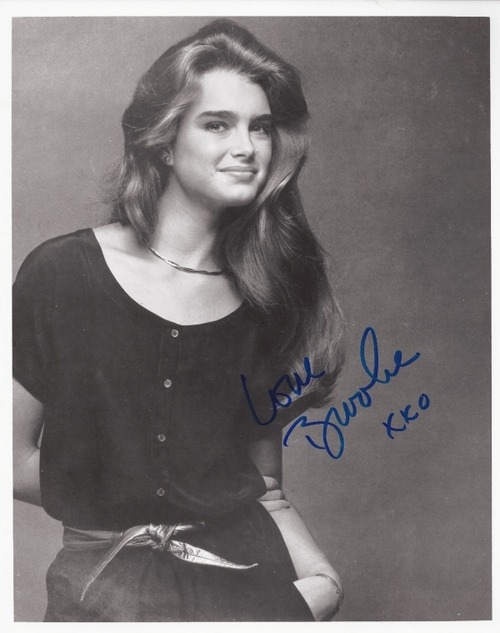 Young brooke shields smoking