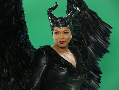 watermelonmami: soph-okonedo: Queen Latifah in her Maleficent costume (2014) YESSSSSSSSS