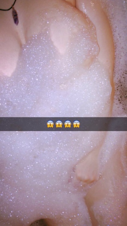 thethighgoddess:  Want to see these uncensored? For a one time payment of ฮ, you can see photos and videos like this, frequently.