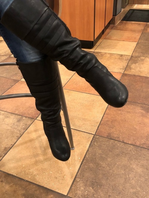 More pics of the wife’s new boots.