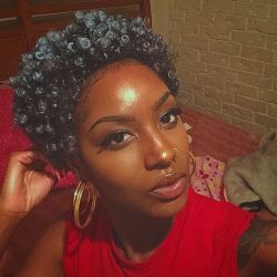 naturalhairqueens:  Her melanin is poppin’