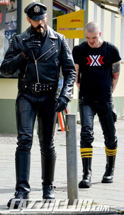 boundandgaggedslave:  1bondagemaster:  leatherdenimtatts: Leather Big Wolf (aka Peter Wulfrich) &