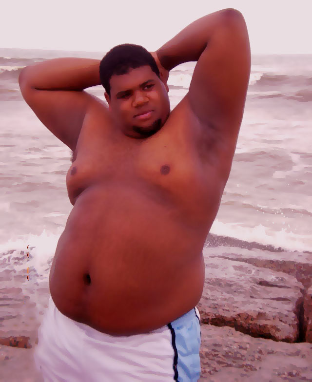 superchubby:  Posing at the sea