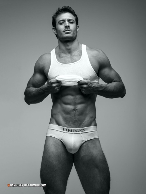 damn-hes-hot:  DAMN HE’S HOT! Follow for daily pics of hot men Twitter: https://twitter.com/damn_hes_hot Tumblr: https://damn-hes-hot.tumblr.com