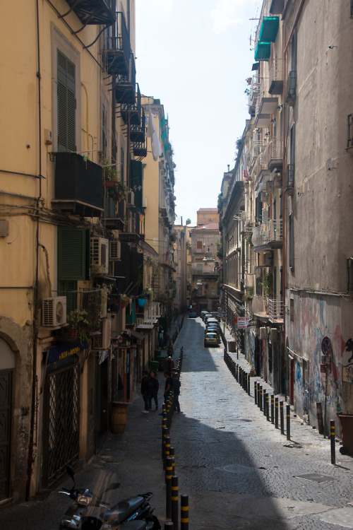 breathtakingdestinations:Naples - Italy (by andresumida) 