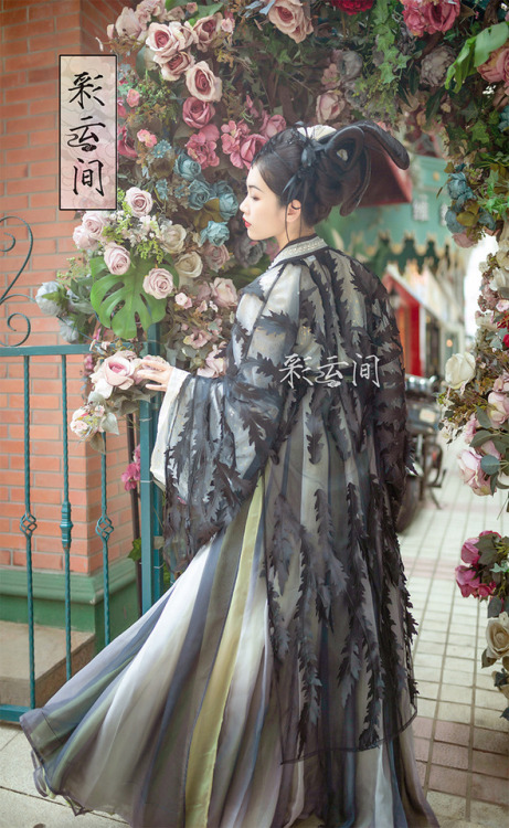 changan-moon: Traditional Chinese hanfu by 彩云间汉服