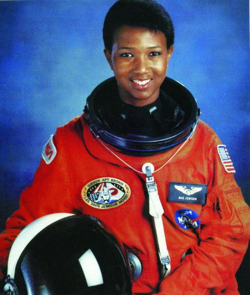 Mae Jemison. USA, 1992. The first black woman to travel into space. [1198x1411] Check this blog!