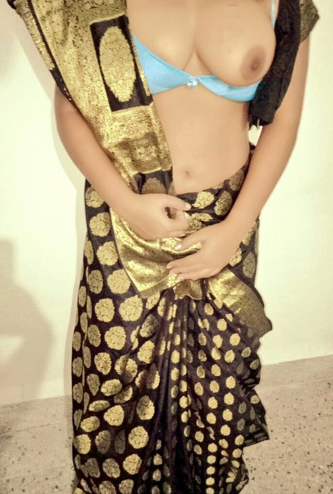 quicklydelicatestudent-28a37dc8:  Sluty Sanskari wife Savitri in Traditional Saree…