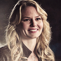 chasseurseul:#do you realise how fucking painful this moment is #this is the episode where emma trie