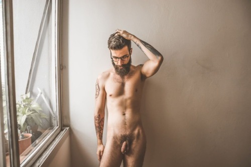 kinky-beards:  hiphipturra:Para a NUDUS (@nudusmagazine), por @andreccarlos 🔘The Kinkyest choice of Bearded men 🔞>13KBeards>12KBeardAddicts 