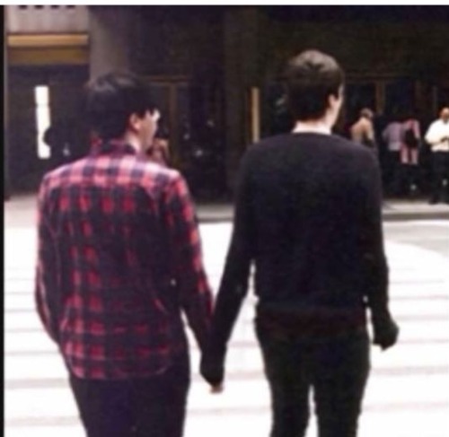 phanscuddles: One day….