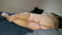 bbwwifey:  Boy booty. We are excited for all the new followers. 