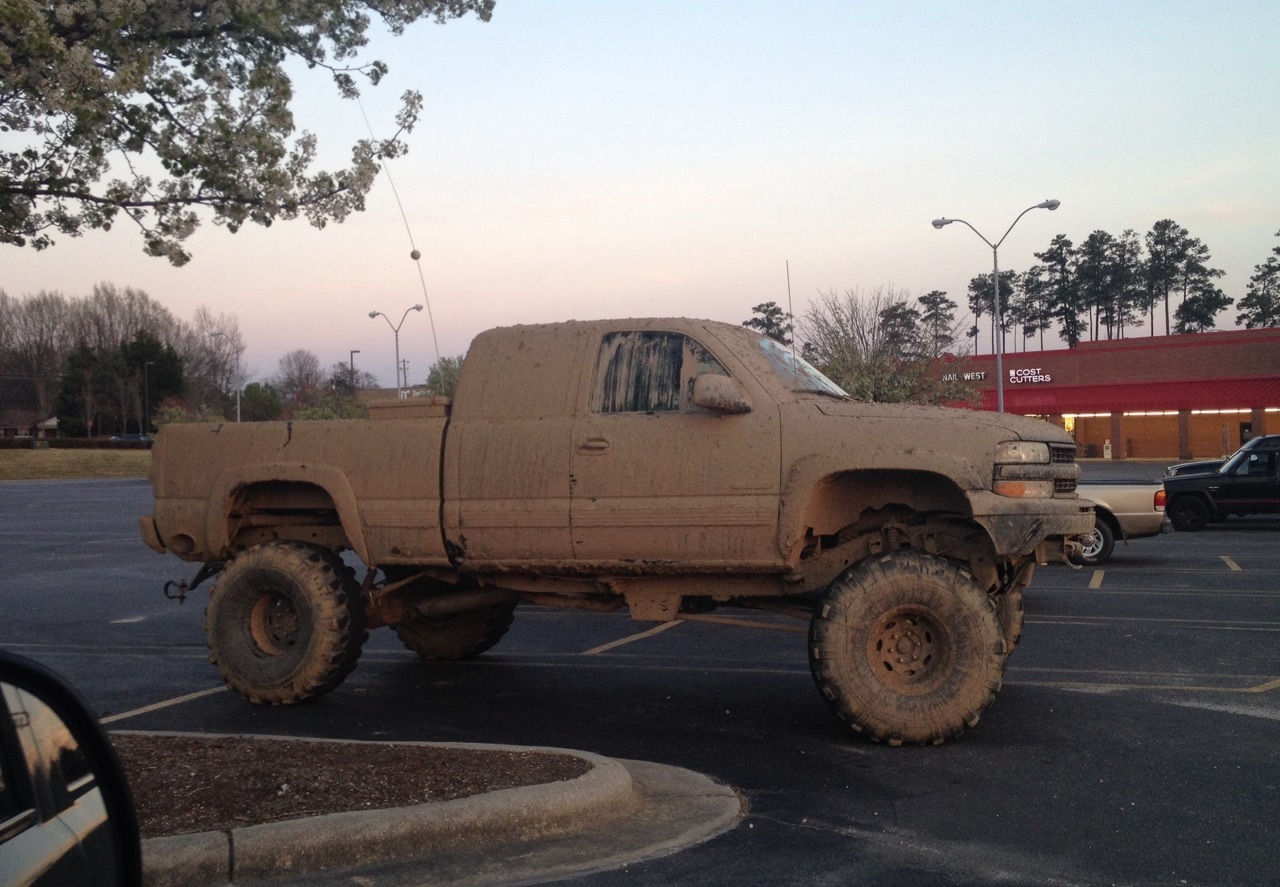 therednecknamednick:  Chevy Gone Muddin!