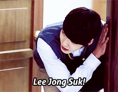 w-oobin:  jong suk to the rescue &lt;3 