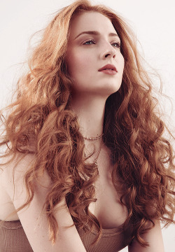 comics-redhead:  Redhead #100Sophie Turner