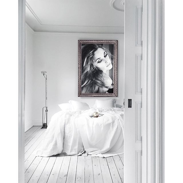 jessica154blog:  Home &amp; jet lag. annikavonholdtANNIKA ᴠᴏɴ HOLDT 