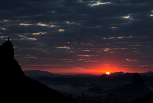 What a beautiful sunrise! Less than 2 days to go until the Opening Ceremony!
