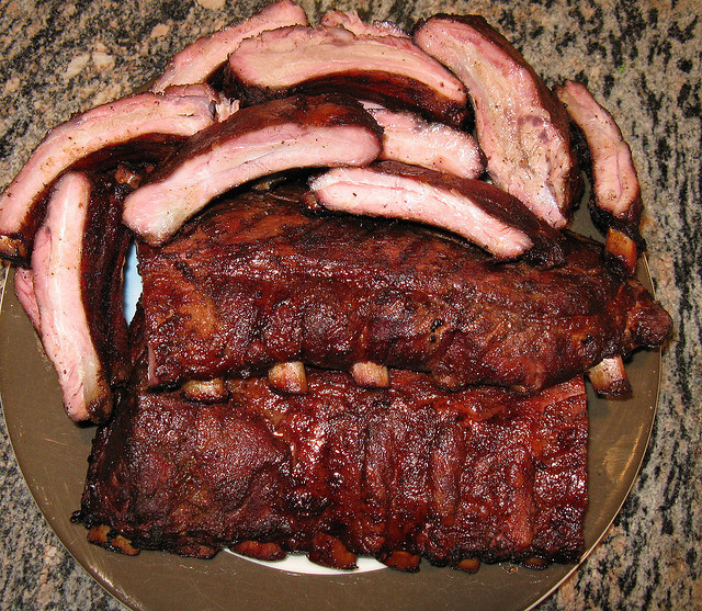everybody-loves-to-eat:  bbq ribs after the Big Green Egg 5 hour cook by Big Rick