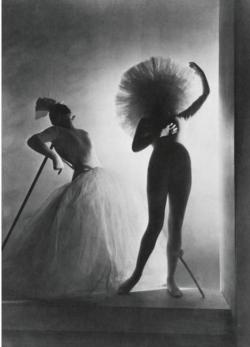 visualobscurity:  Salvador Dali’s costumes for Bacchanale, circa. 1938. Photographer: Horst P. Horst 