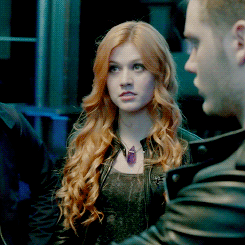 mattdaddarios:  Alec doesn’t like Clary. Alec doesn’t like what Clary represents.