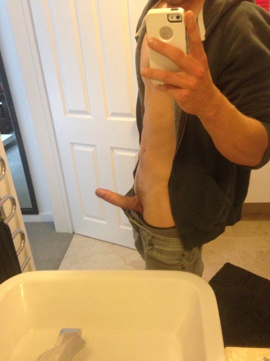 ksufraternitybrother:YUMMY CUTE DUDE! KSU-Frat Guy:  Over 54,000 followers and 40,000