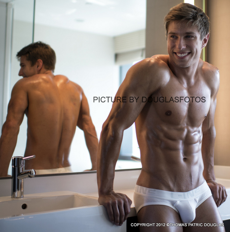 mitos:  Stephen Michaels by Thomas Patric Douglas of DouglasFotos (2012) 