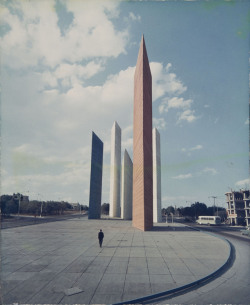 jonasgrossmann:  hans namuth… torres de ciudad satélite, 1957