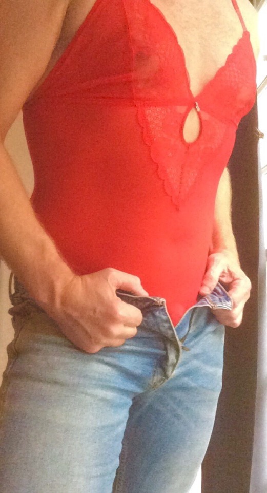 mremn:sohard69red:Perfect casual wear!Mmmm, FUCK YES!  Double Yummy❣️