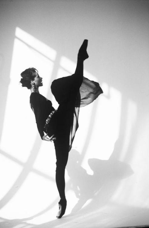 dancingisbelieving:Darcey Bussell &lt;3