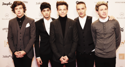   One Direction + Red Carpet 2012     