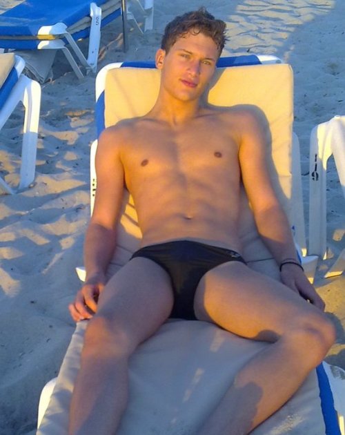 greenspeedos:  he’s a wonderful way to end Sunday 