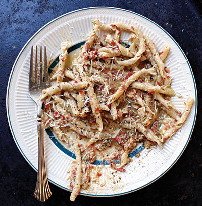 saveurmag:
“Busiate alla Siciliana (Corkscrew Pasta with Sicilian Pesto)
This flavorful pesto from Sicily is traditionally served with homemade busiate, a spiral-shaped pasta; you can substitute dried fusilli in a pinch.
See the recipe »
”