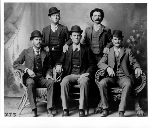 titovka-and-bergmutzen:Legendary train robber and outlaw Butch Cassidy (far right) and his “Wild Bun