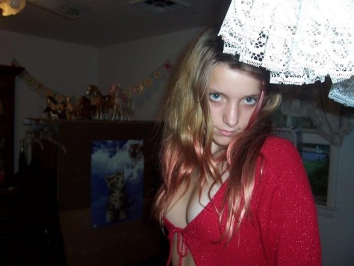 mypublicsluts:exposeherplease: nettyfinds2:  Amy Potter https://www.facebook.com/amy.potter.7923  Send your exposure pics to exposeherplease@gmail.com  nice dress bitch! 